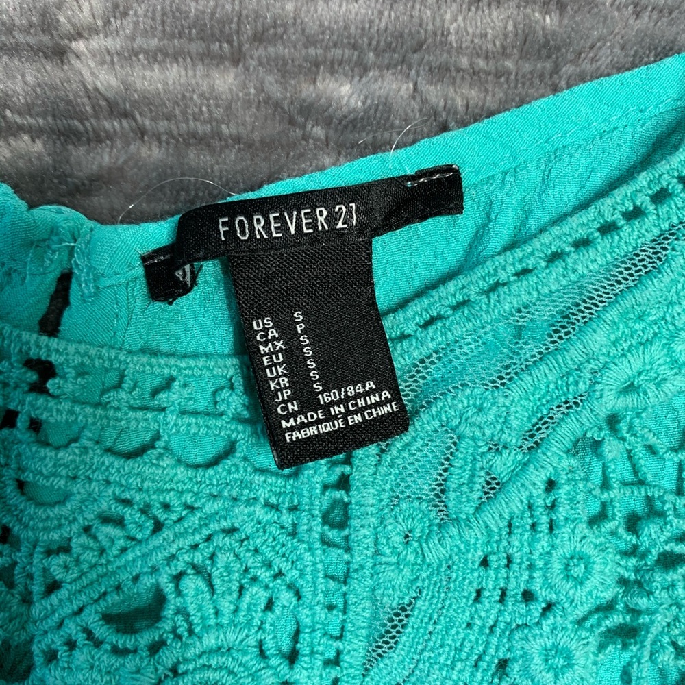 Turquoise Tank - Picture 3 of 3
